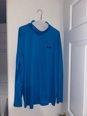 💙Under Armour Bright Blue Hooded Performance Pullover💙